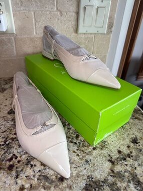 Sam Edelman Pointed Toe Slip-On Flats in Ivory Woman’s 10